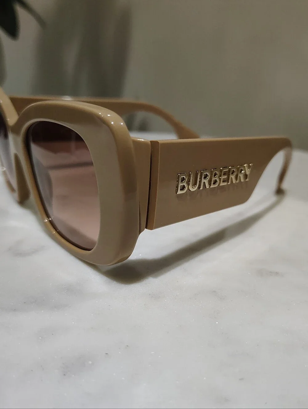 NEW! Burberry Tan Square Sunglasses with Gold Logo